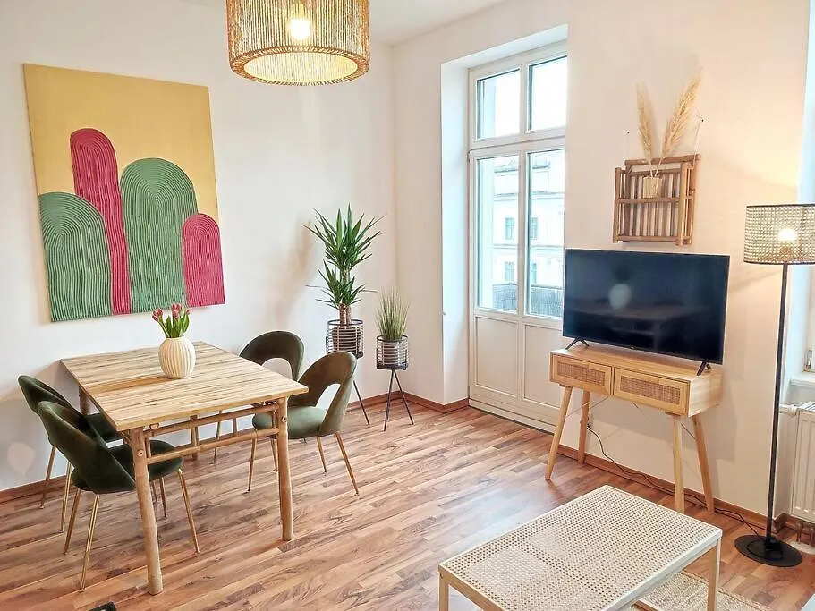 Coffeelounge: Zentrale Wohnung Mit Kueche Inkl. Kaffee Dresda 0*,